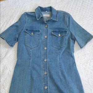 Jen 7 by 7 for All Mankind Button Down Midi Denim Dress. Light Wash. Size Large.